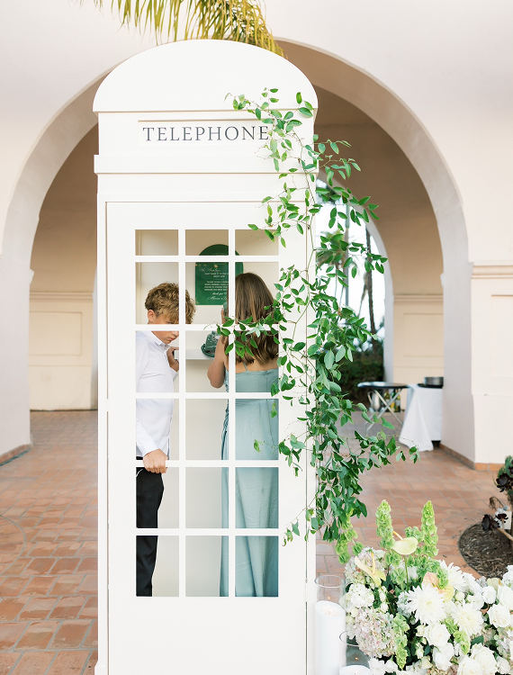 Audio Guestbook (Phone Box)
